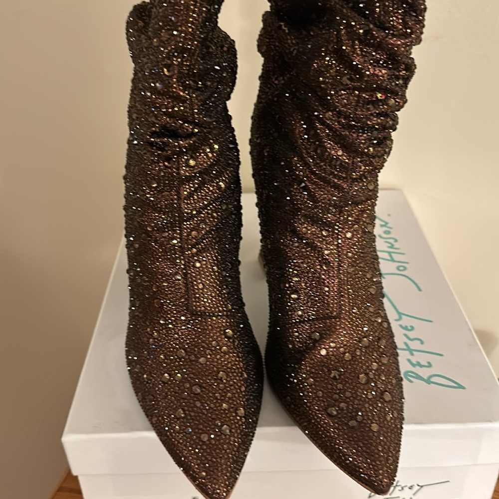 Betsey Johnson Women’s Mac Ankle Boot size 11, brown. Only worn once